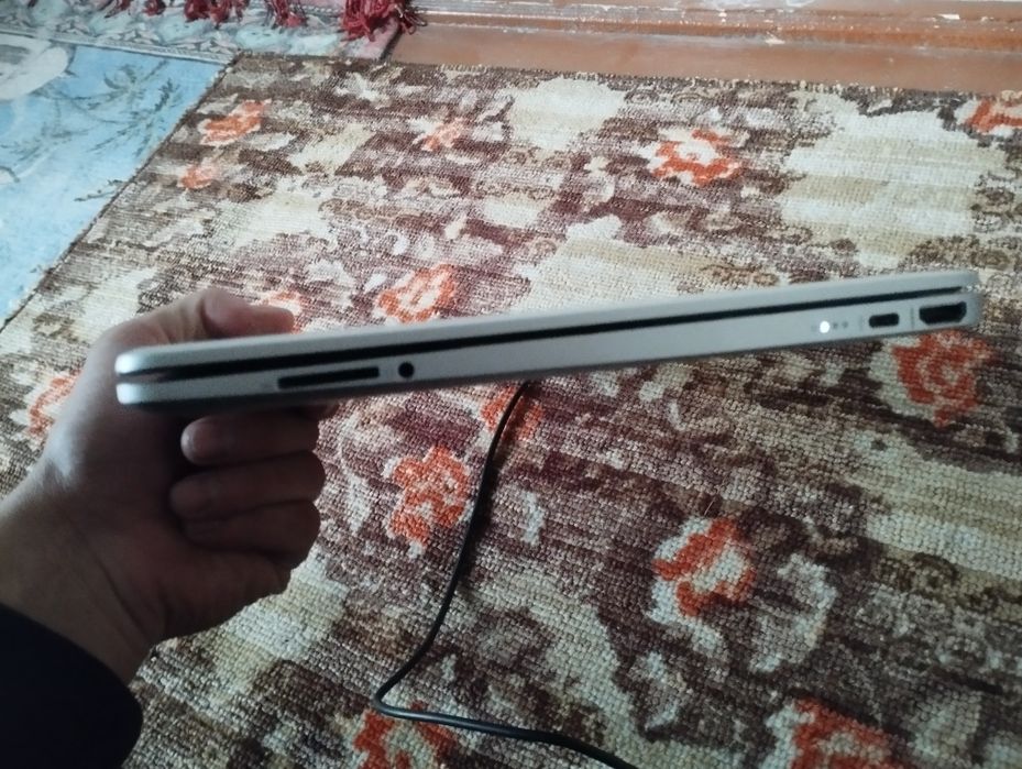 Noutbuk  ishonchli bir qol