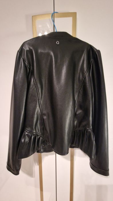 Ново детско яке Guess размер 12г