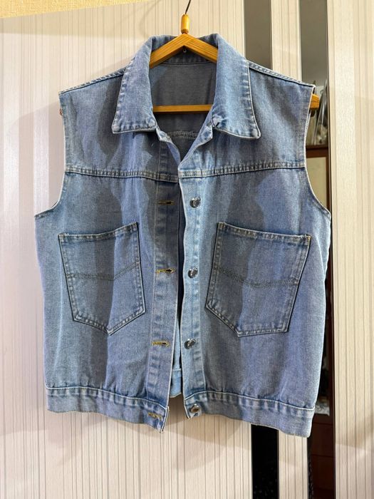 Жилет джинсовый Ни разу не одет Размер 48 50