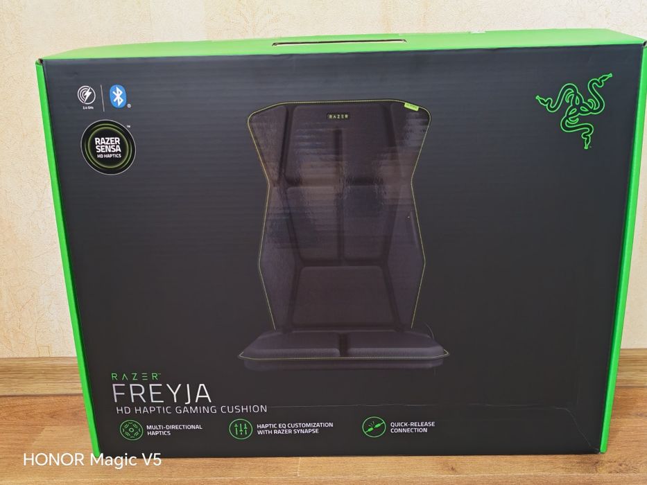 Perna cu feedback Razer Freyja Haptic Gaming Seat, HyperSpeed Wireless, Bluetooth (Black)