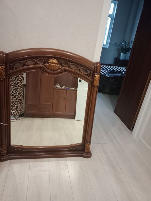 Срочно! Продам  зеркало шикарное 5тыс