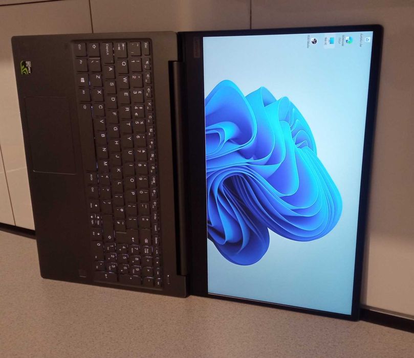 Laptop I7 32GB ram GAMING ULTRA  SSD placa video dedicata NVIDIA TI