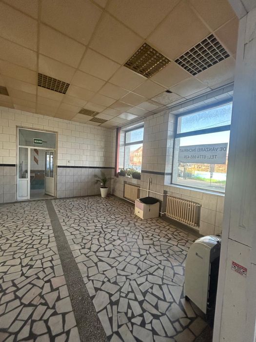 Spatiu comercial