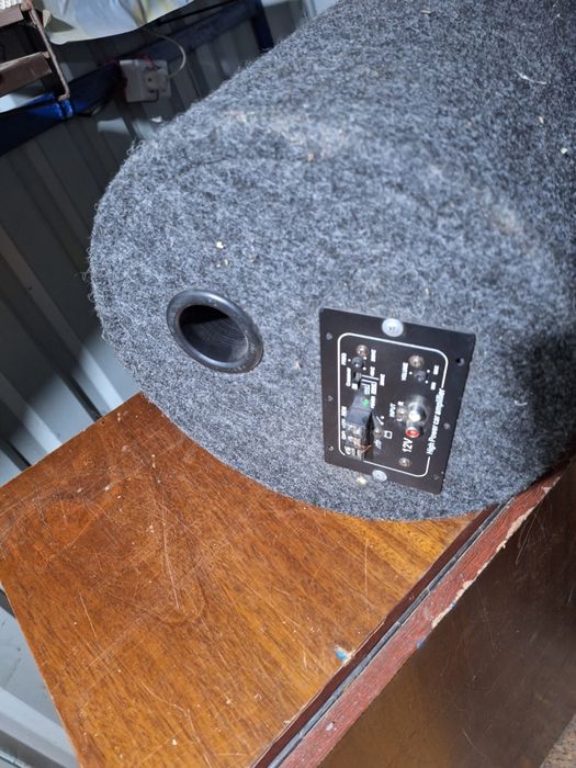 Сабвуфер  автомобильный