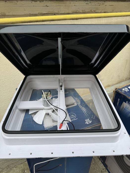 Trapa rulota cu ventilator 12V