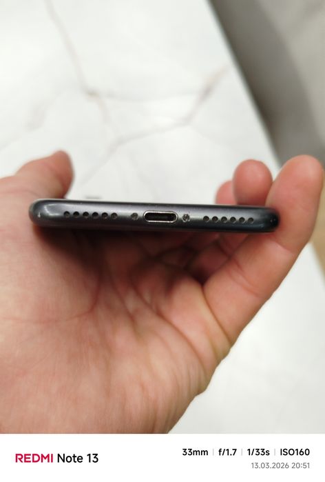 Продам обменяю Iphone 8