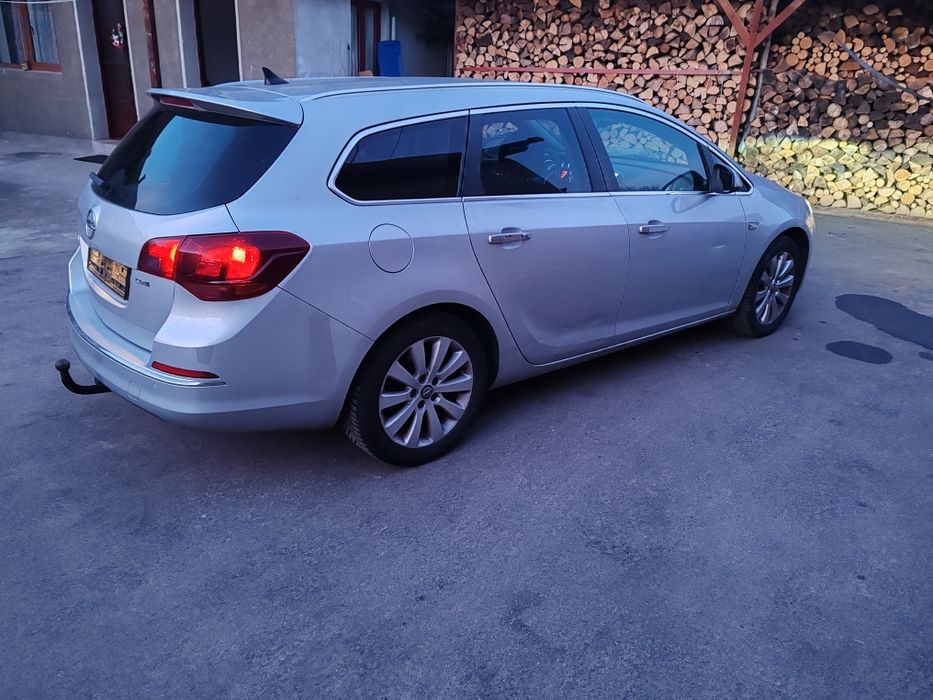 Piese auto Opel Astra J