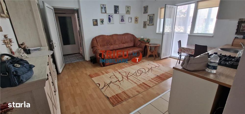 Apartament 3 camere, parter, Cetate, zona Școlii Generale 7