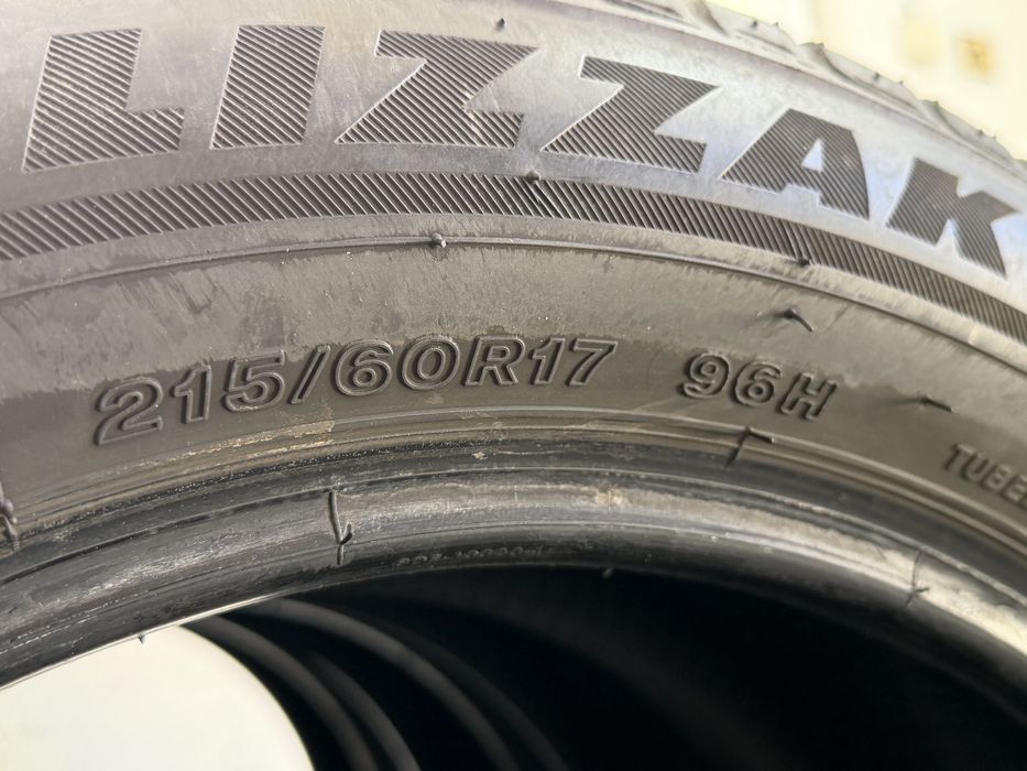 215/60/17 Bridgestone 4Броя: 90€ 5.5мм