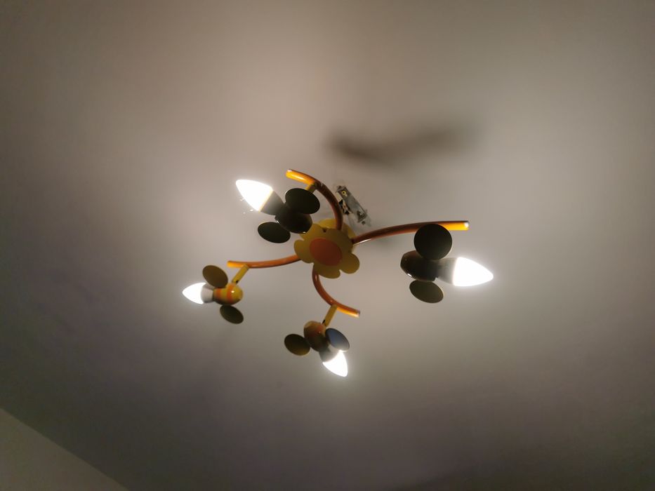 Aplica și lustra albinuțe dormitor copii