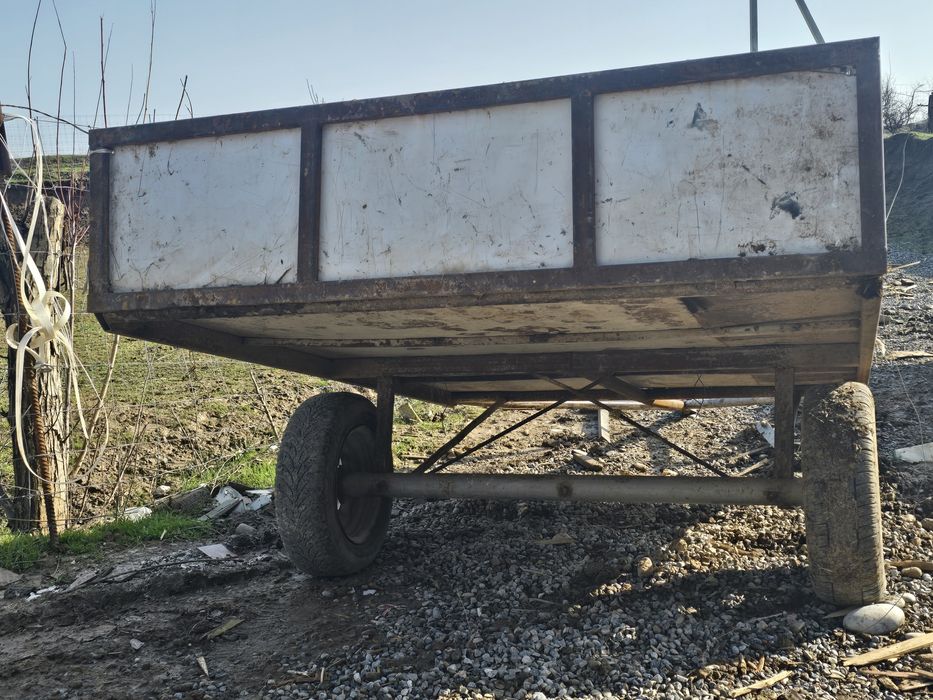 Прицеп сатылады.