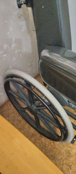 Инвалидная коляска