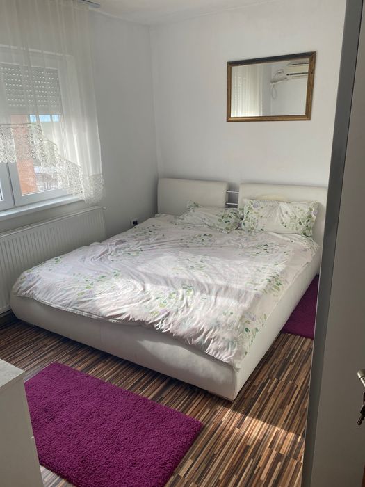 Apartament cu 3 camere decomadat