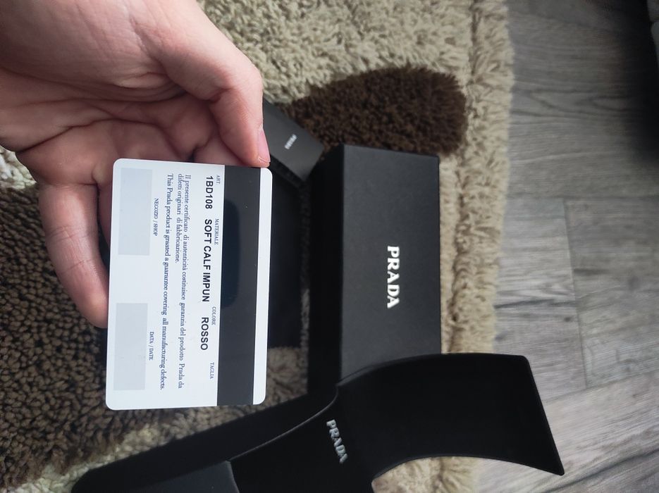 Ochelari de soare Prada