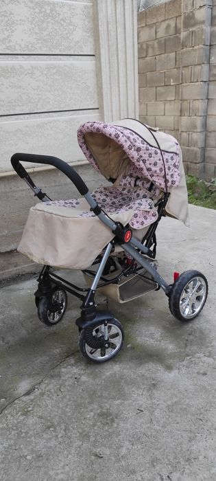 Продаётся коляска очень в хорошем состоянии