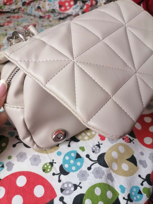 Кожена дамска мини чантичка