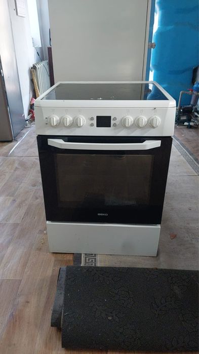 Срочно Продам Электроплиту BEKO