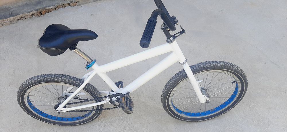 Velosiped sotiladi srochna razmeri 20ma