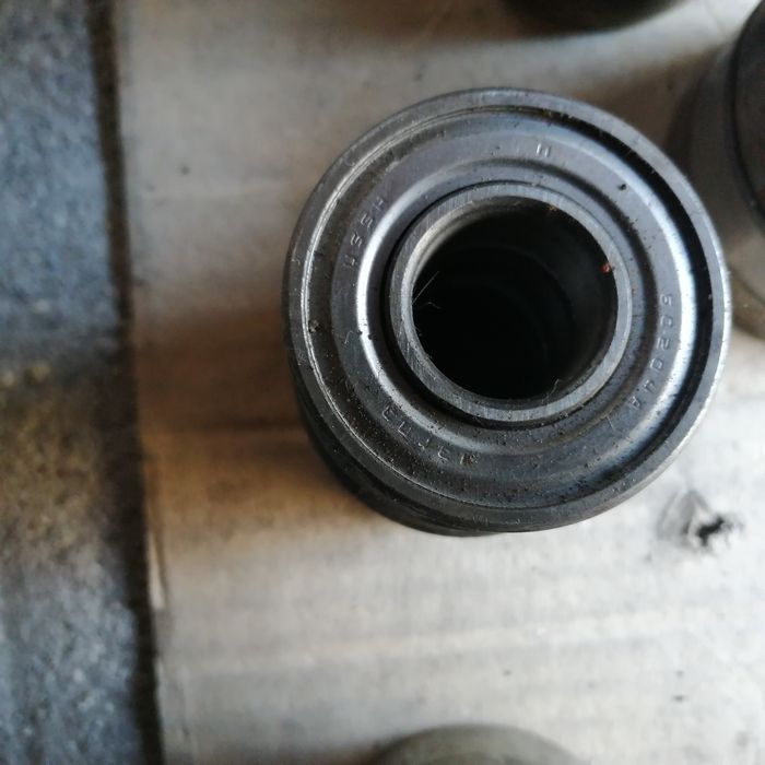 Продам подшипники