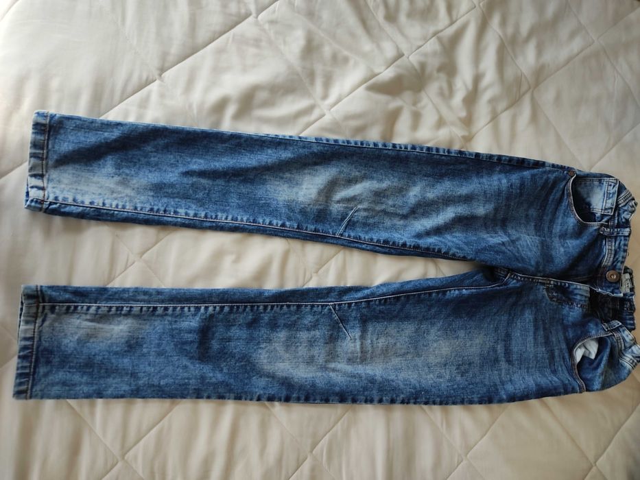 Детски дрехи-дънки и два пуловера