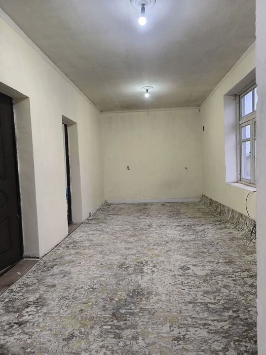 Shaxarga yaqin arzon hovli