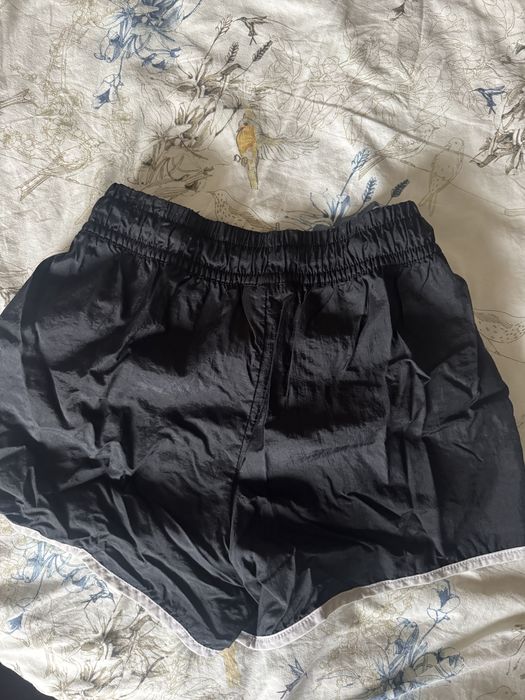 Nike черни спортни къси панталонки