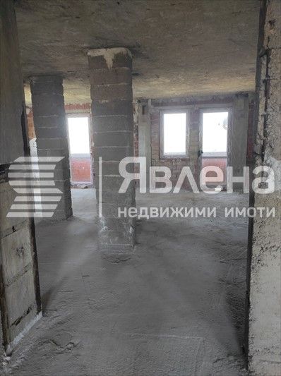 Продава се Многостаен апартамент в Благоевград, Освобождение - 156 кв.м за 507 €/кв.м - Снимка #2