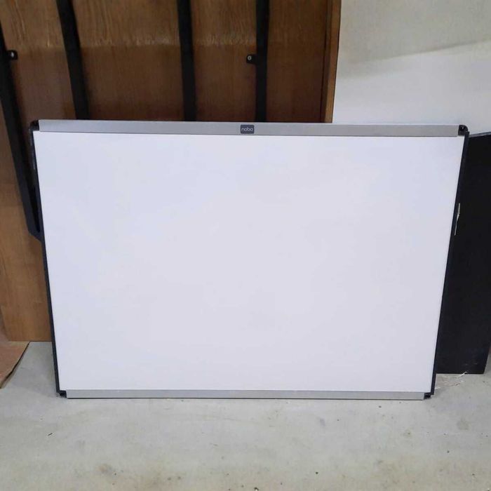 Whiteboard, tabla magnetică albă, Nobo