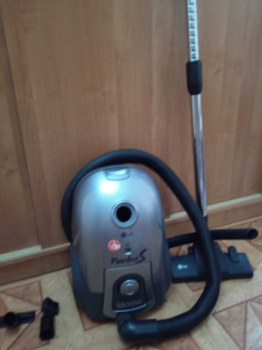 пылесос LG 1500 W