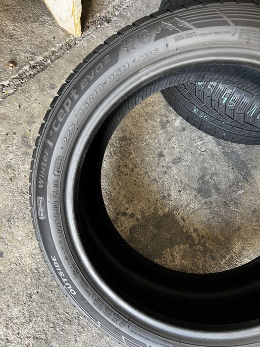 4 anvelope iarna 225/45/18 , Hankook , RunFlat , DOT 2023 !