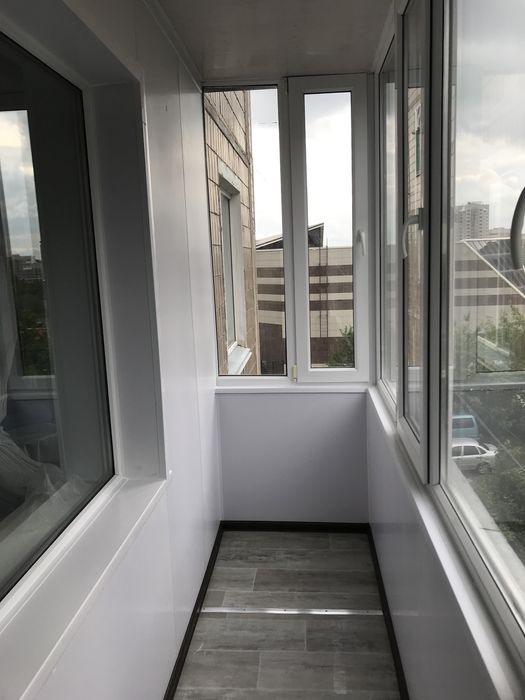 Остекления балконов,окна витражи