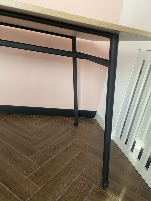 Стол в идеальном состоянии