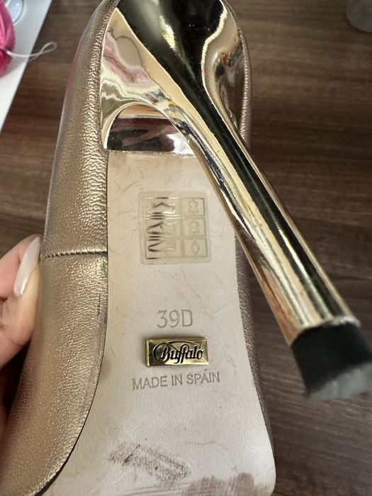 Токчета Buffalo rose gold 39