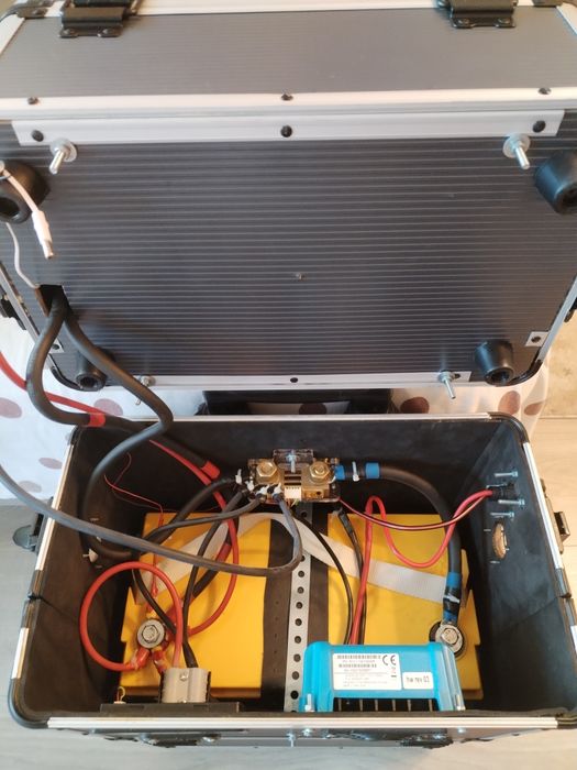 Invertor ,Curent oriunde! Kit solar complet LiFePO4 + Victron + 1000W sinus pur