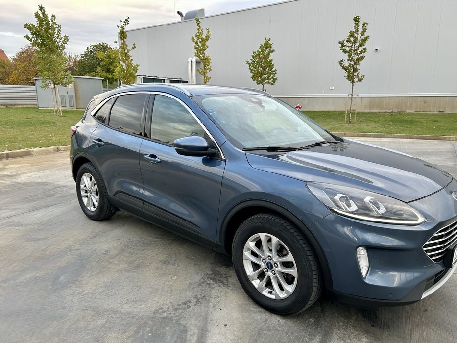 FORD Kuga 2022 — imagine 2