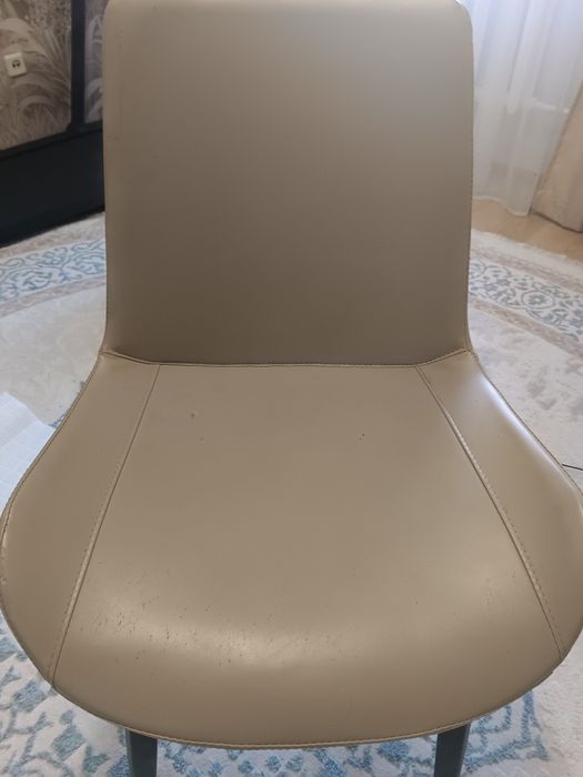 Продам стулья 4 штук