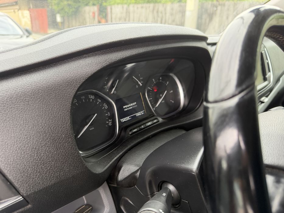 Vand Peugeot Expert 2019