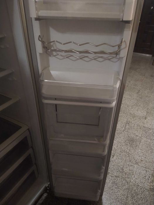 Хладилник самсунг