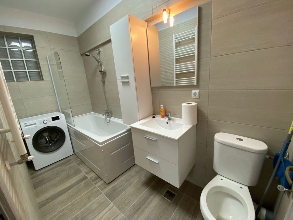 Inchiriez apartament 2 camere in Cartierul Solar