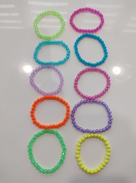 Ръчно изработени детски гривни