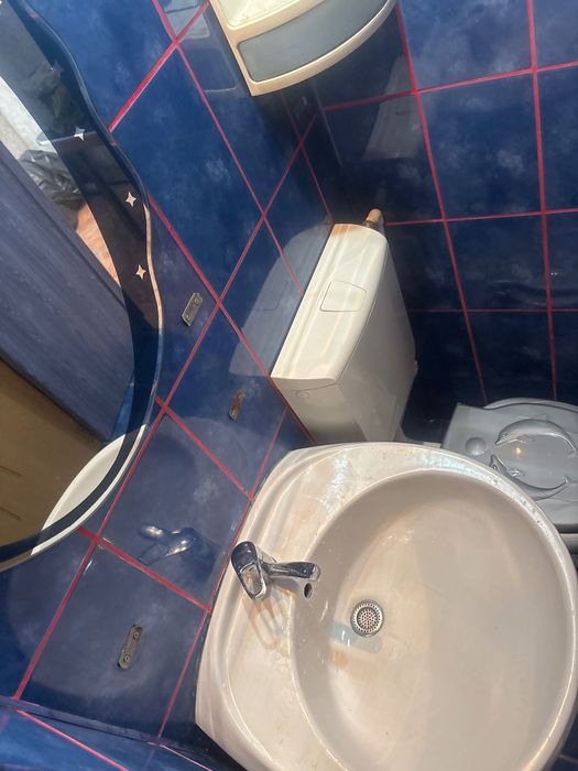 Set de baie wc cu bazin și chiuvetă cu picior
