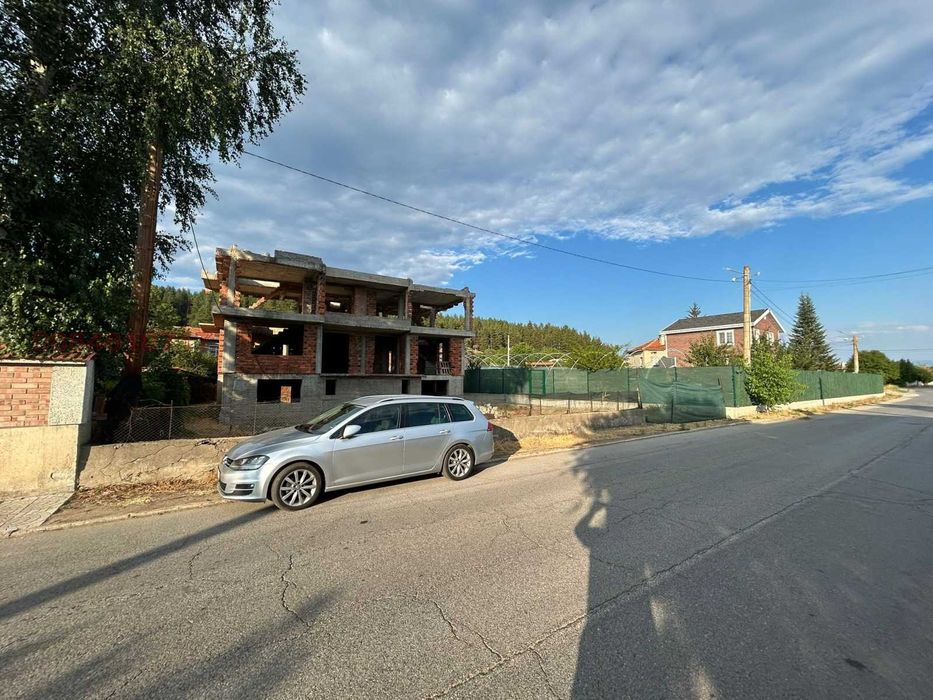 Продава се Къща в София, Център - 236 кв.м за 263 €/кв.м - Снимка #2