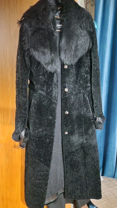 Продам шубу цигейковую