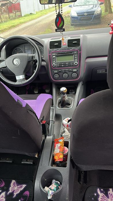 Vând golf 5 1.9 105 cp