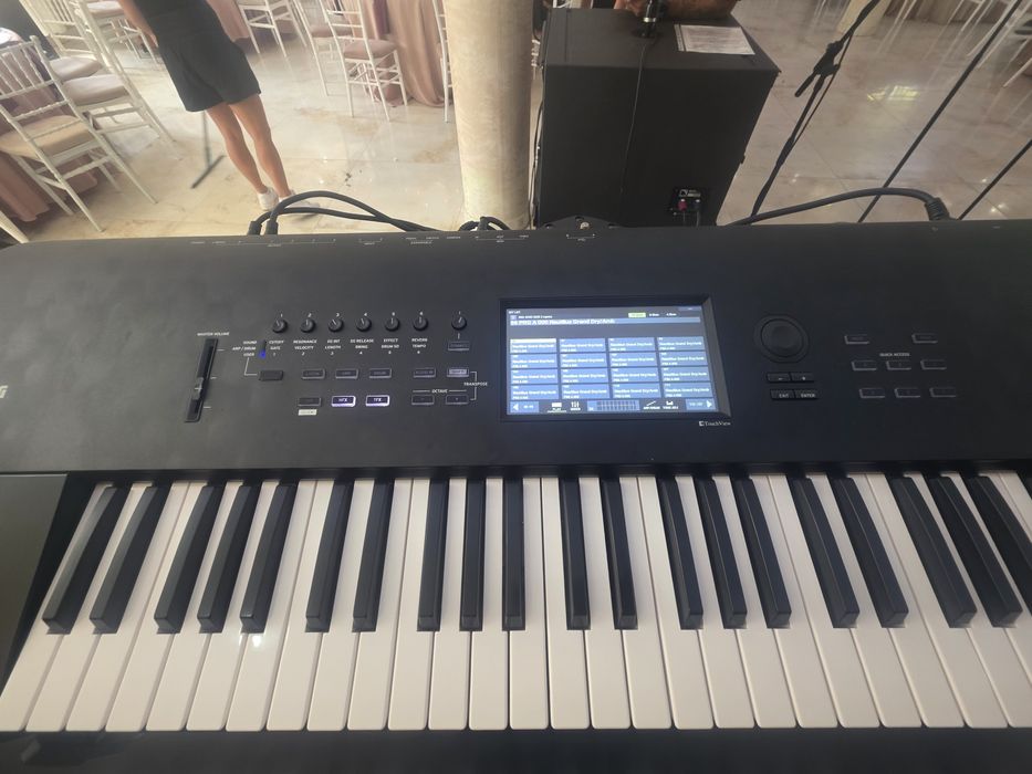Vând Korg Nautilus 61