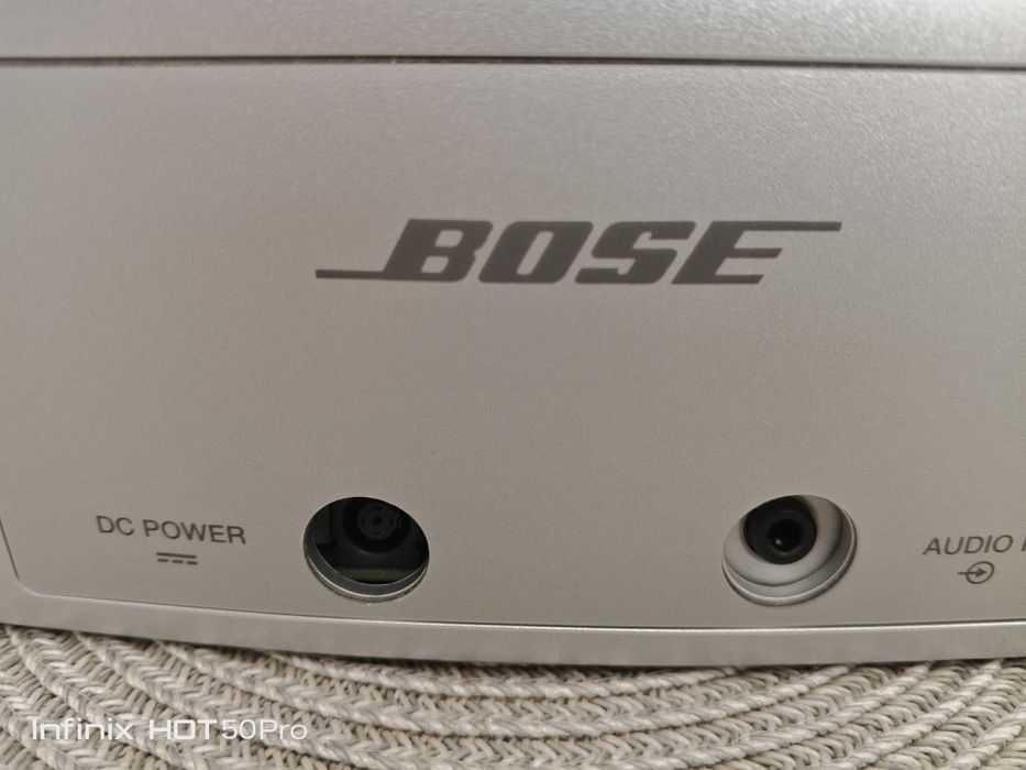 Bose sound dock boxa