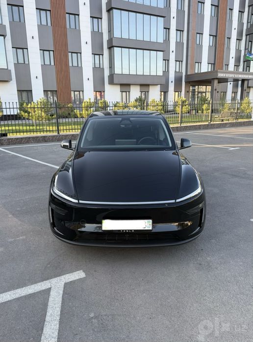 Tesla model Y juniper Rwd premium