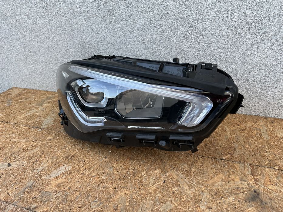 Far dreapta Mercedes CLA LED High Performance Original Europa