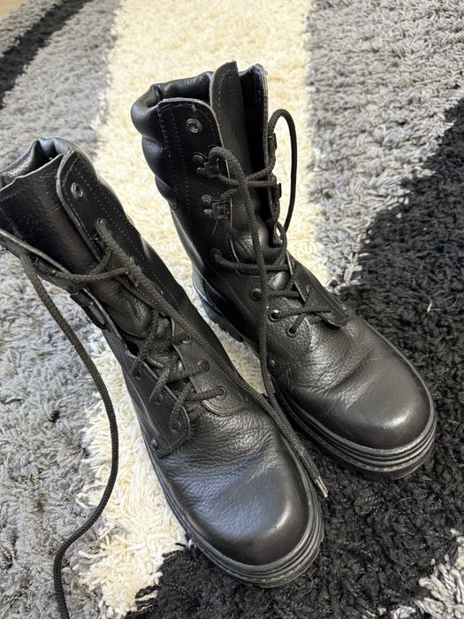 Продаю  мужские берцы