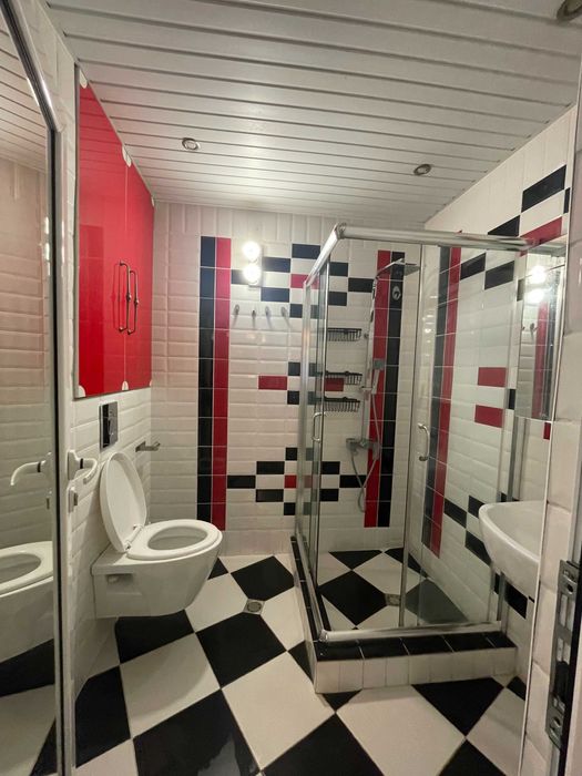 Дава се под наем Тристаен апартамент в София, Зона Б-19 - 100 кв.м за 1047.03 € - Снимка #2